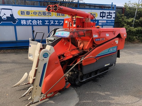 クボタ Srj 乗用コンバイン 2条刈り ゴルフカート使用例 中古ゴルフカートを探す 様々な用途で使用できるカート購入ならエヌエフコーポレーション